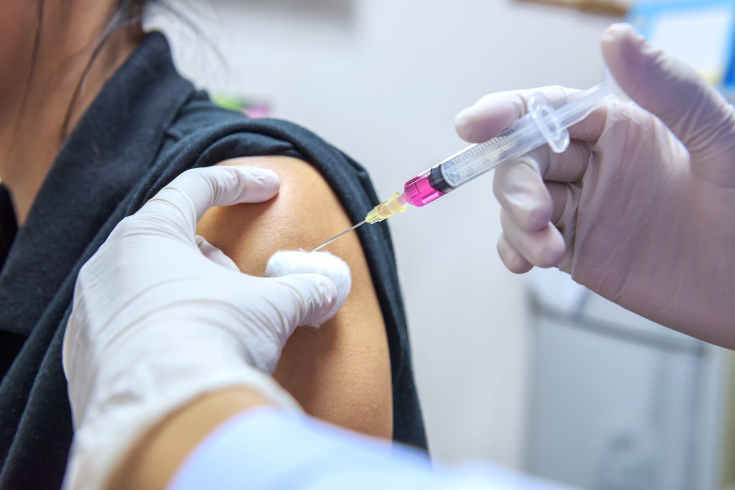 Vaccin grippe 2023-2024 : gratuit pour qui ? avec le vaccin Covid ?