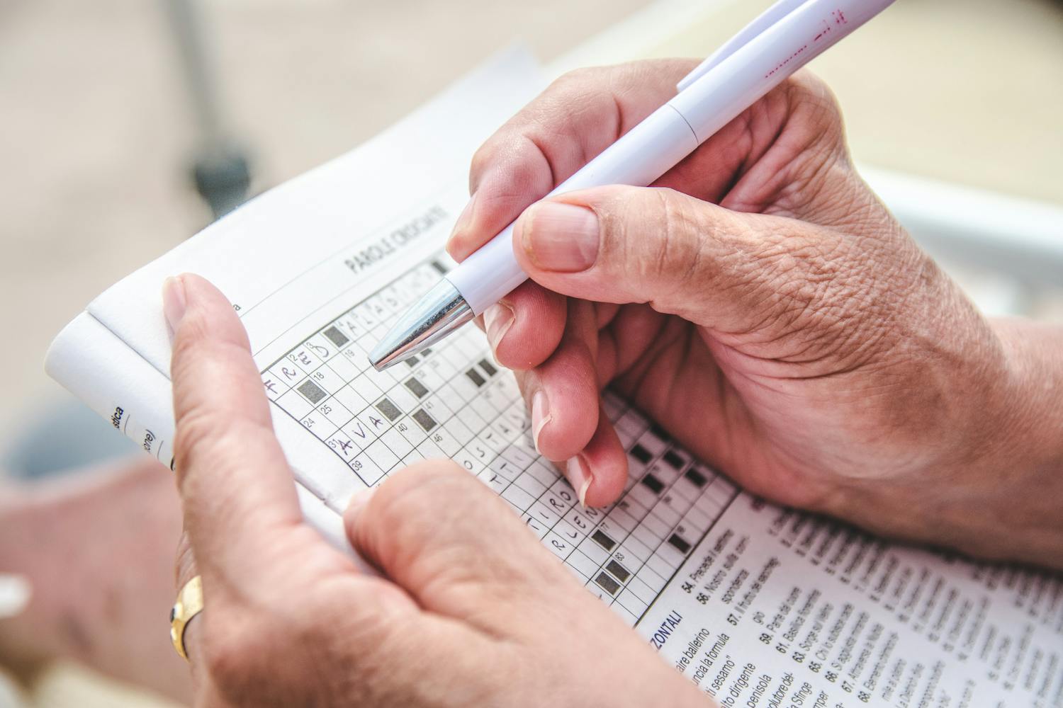 Est-il possible de retarder l'évolution de la maladie d'Alzheimer ?