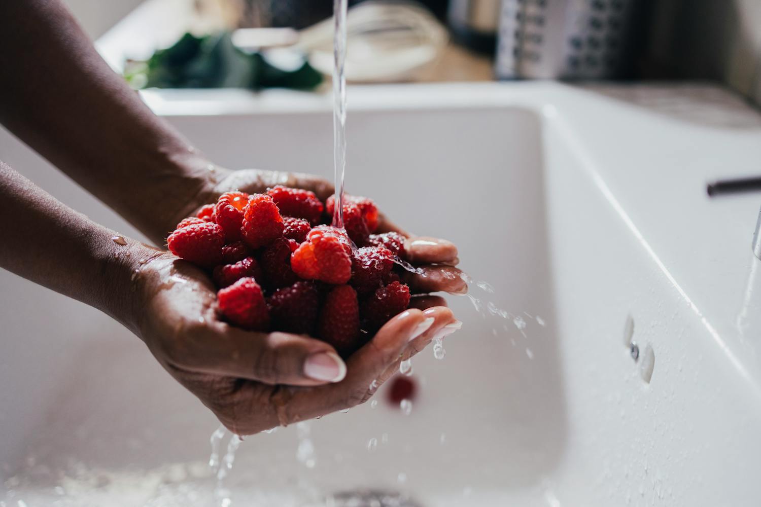 Manger des framboises le soir : et si cela aidait à mieux dormir ?