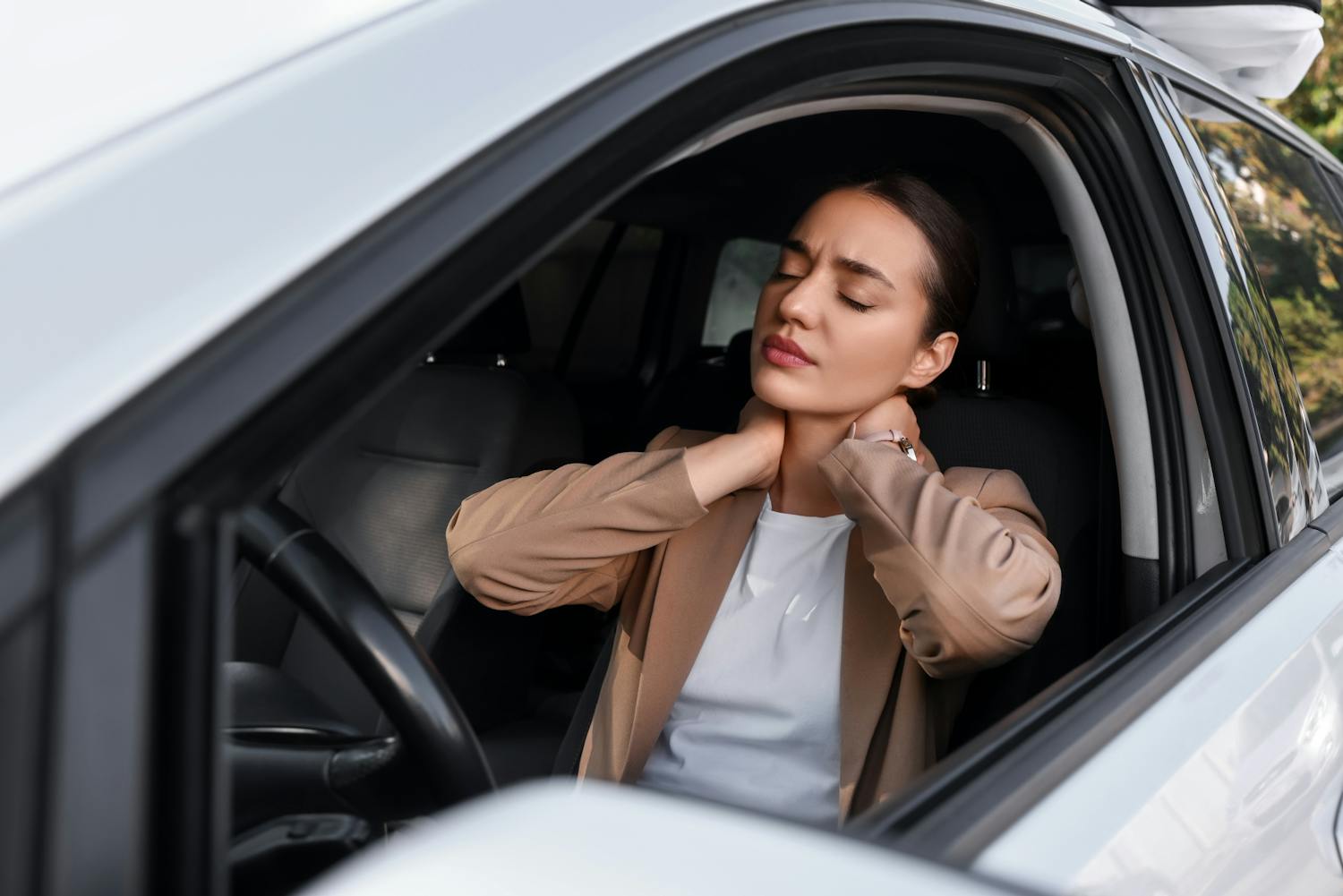 Scoliose et voiture : conduite, douleurs, précautions… ce qu'il faut savoir